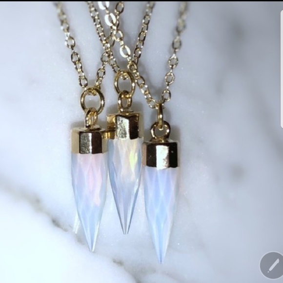 NWT Aura Quartz Crystal Circle 14K Gold Necklace - Picture 7 of 8